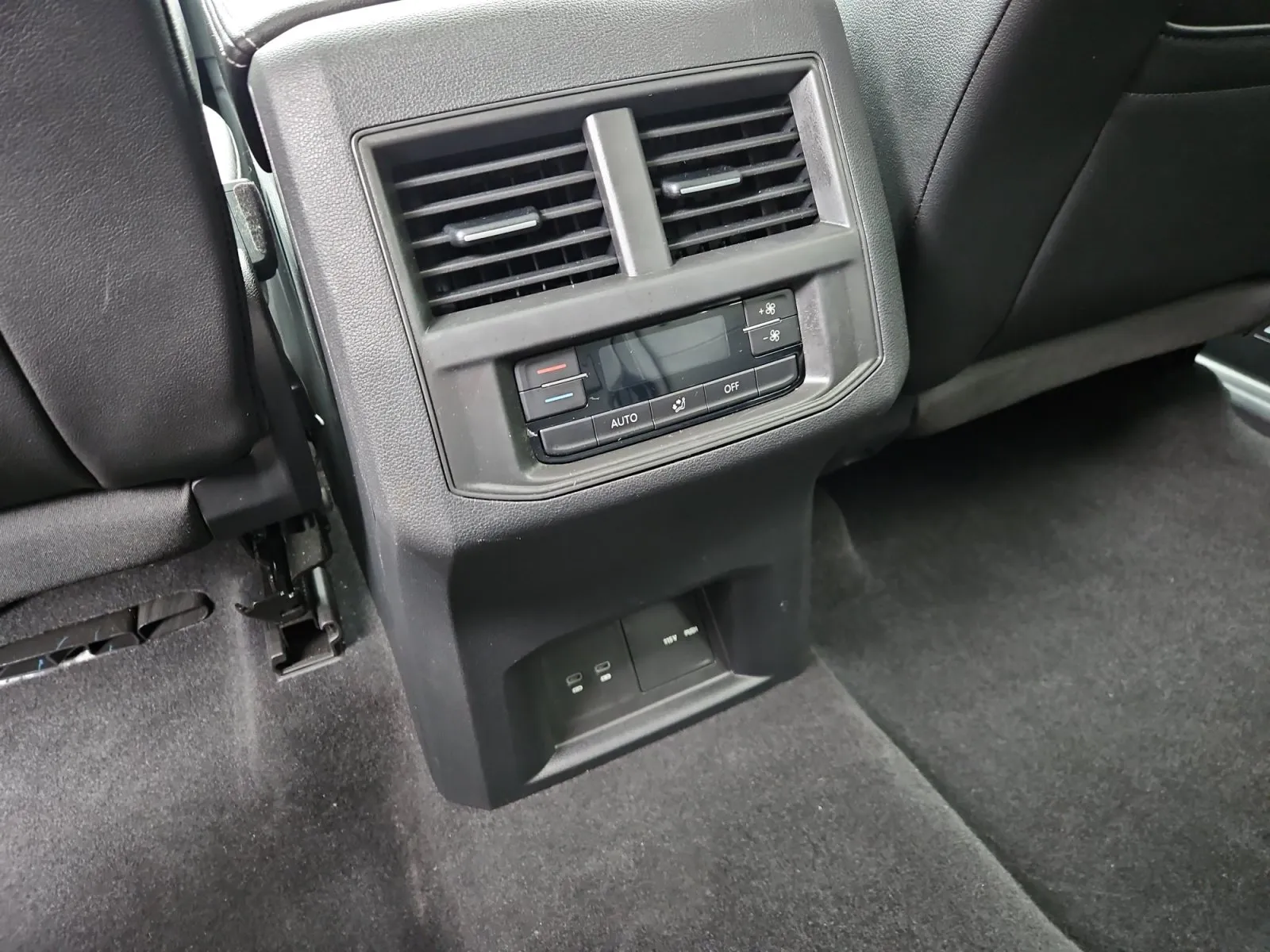 Volkswagen Atlas photo 13