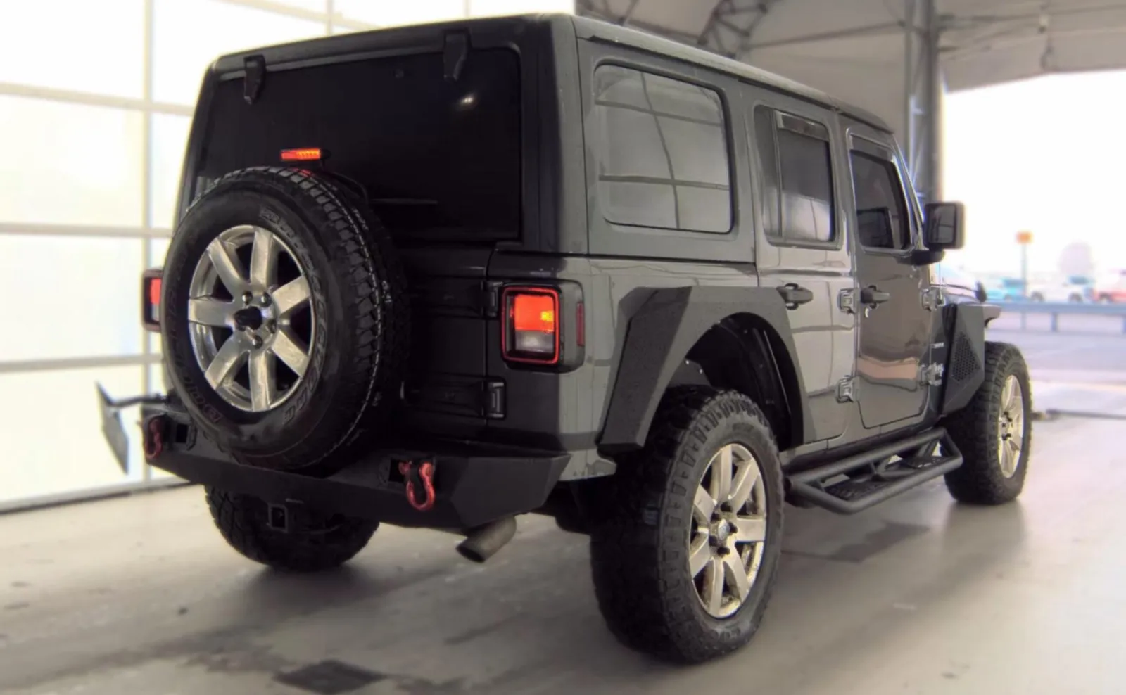 Jeep Wrangler photo 4