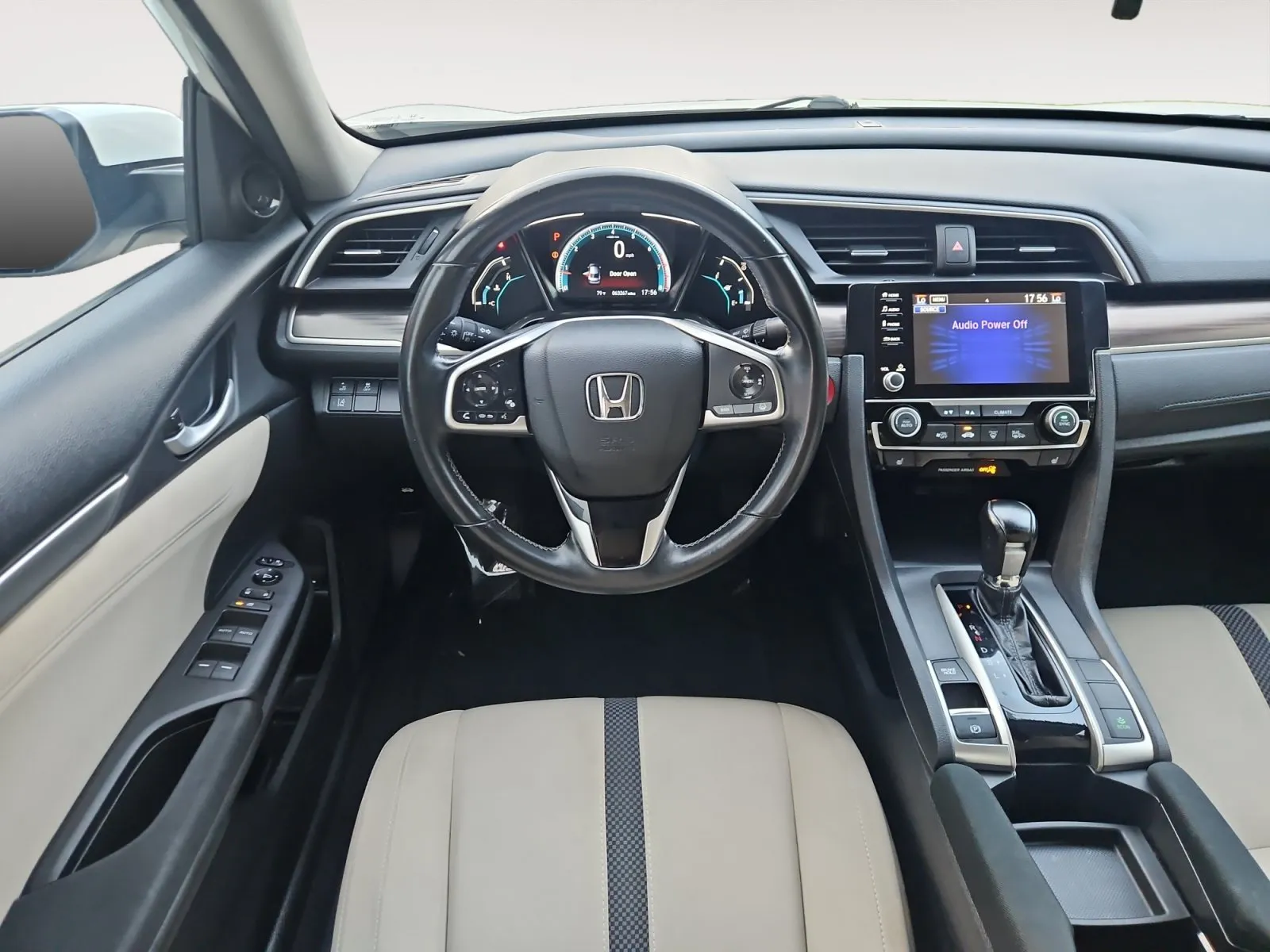 Honda Civic photo 10