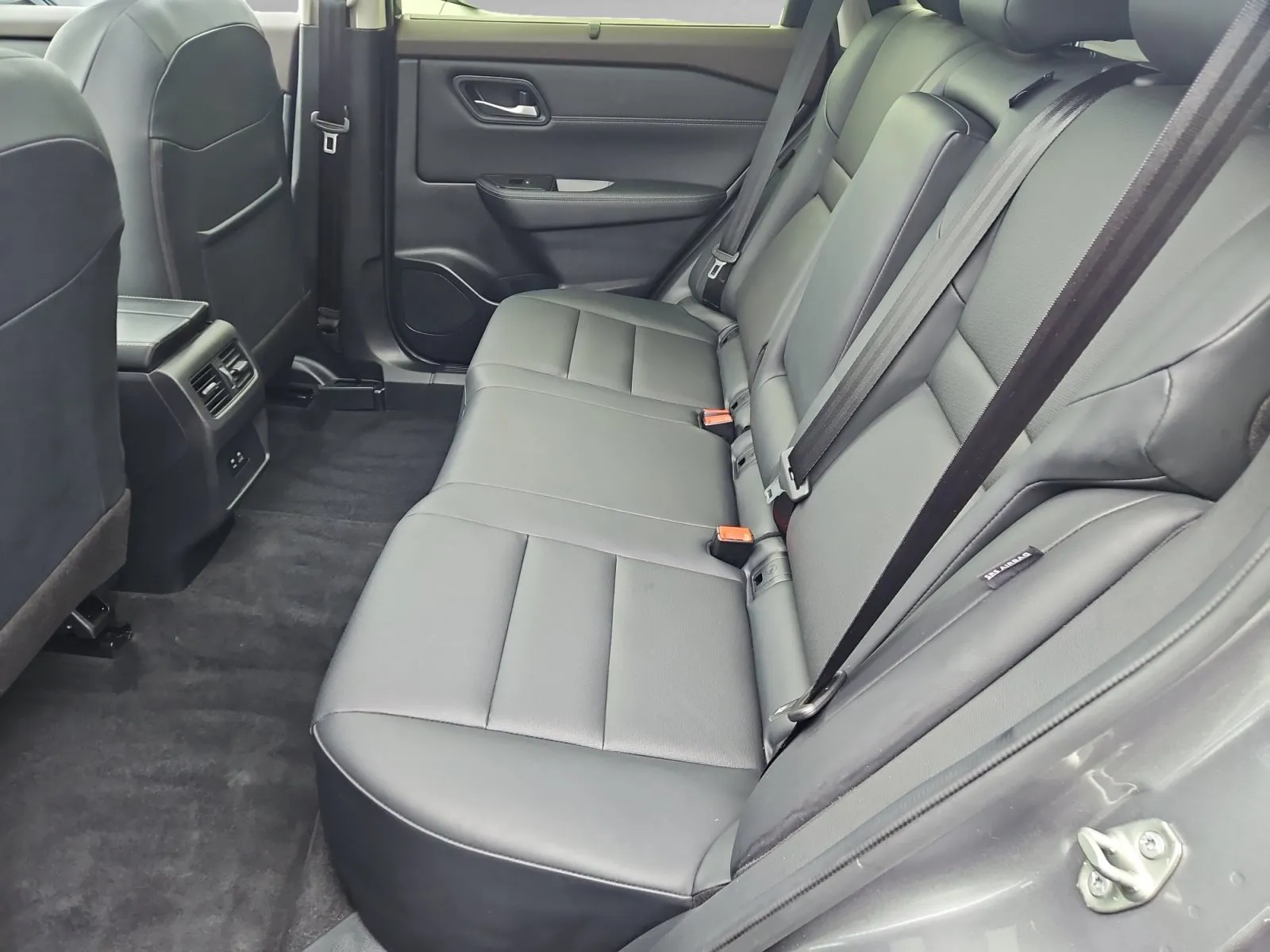 Nissan Rogue photo 14