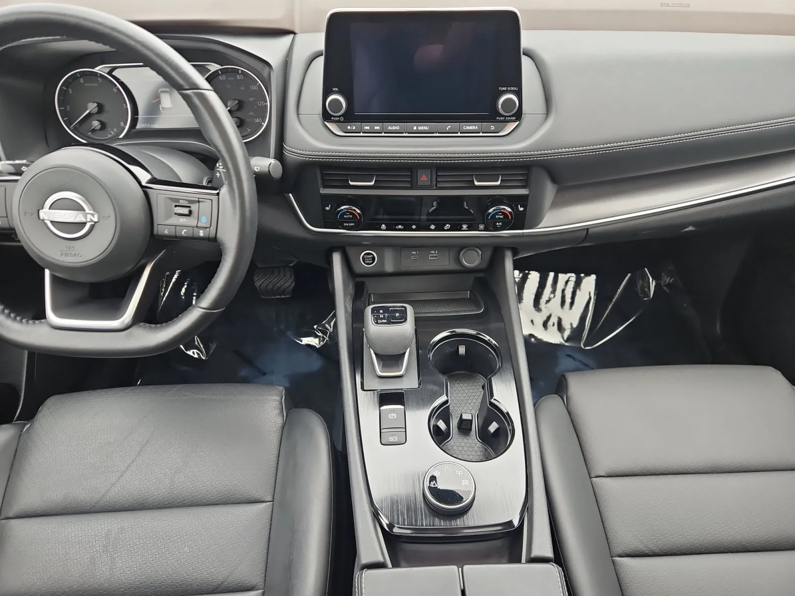 Nissan Rogue photo 11