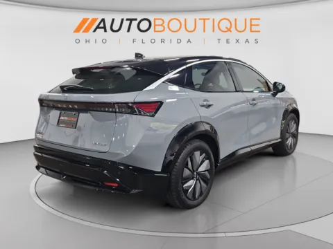 More photos of 2023 Nissan ARIYA VENTURE+ at Auto Boutique Ohio, OH