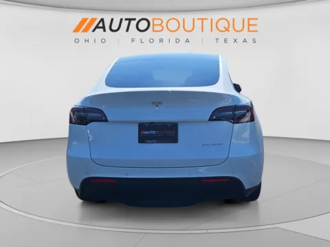 More photos of 2022 Tesla Model Y Long Range at Auto Boutique Ohio, OH