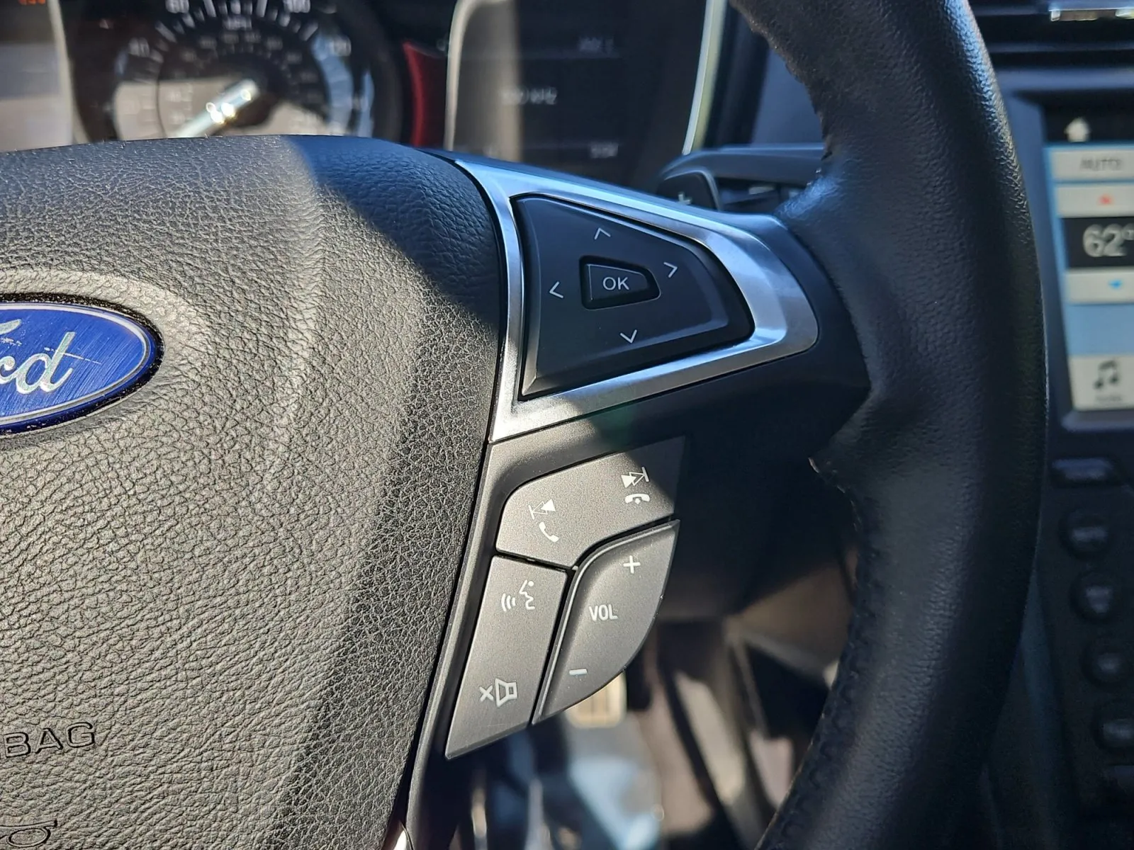 Ford Fusion photo 26