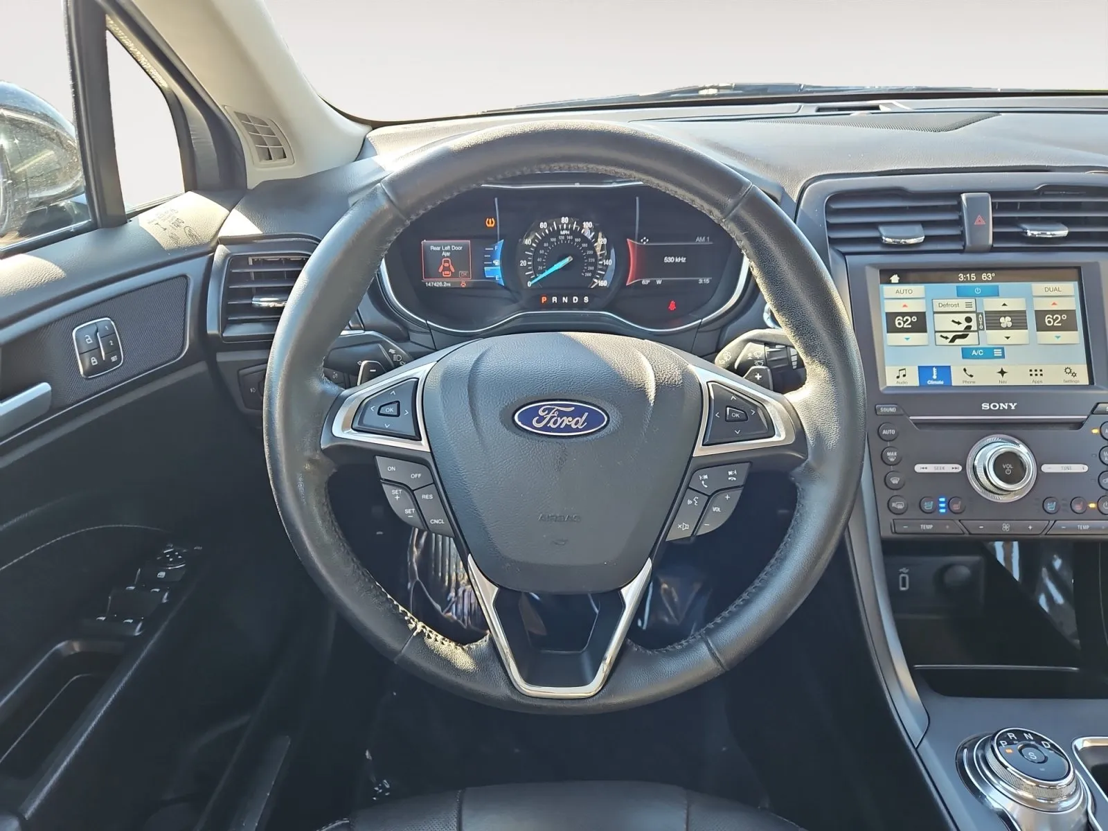 Ford Fusion photo 12