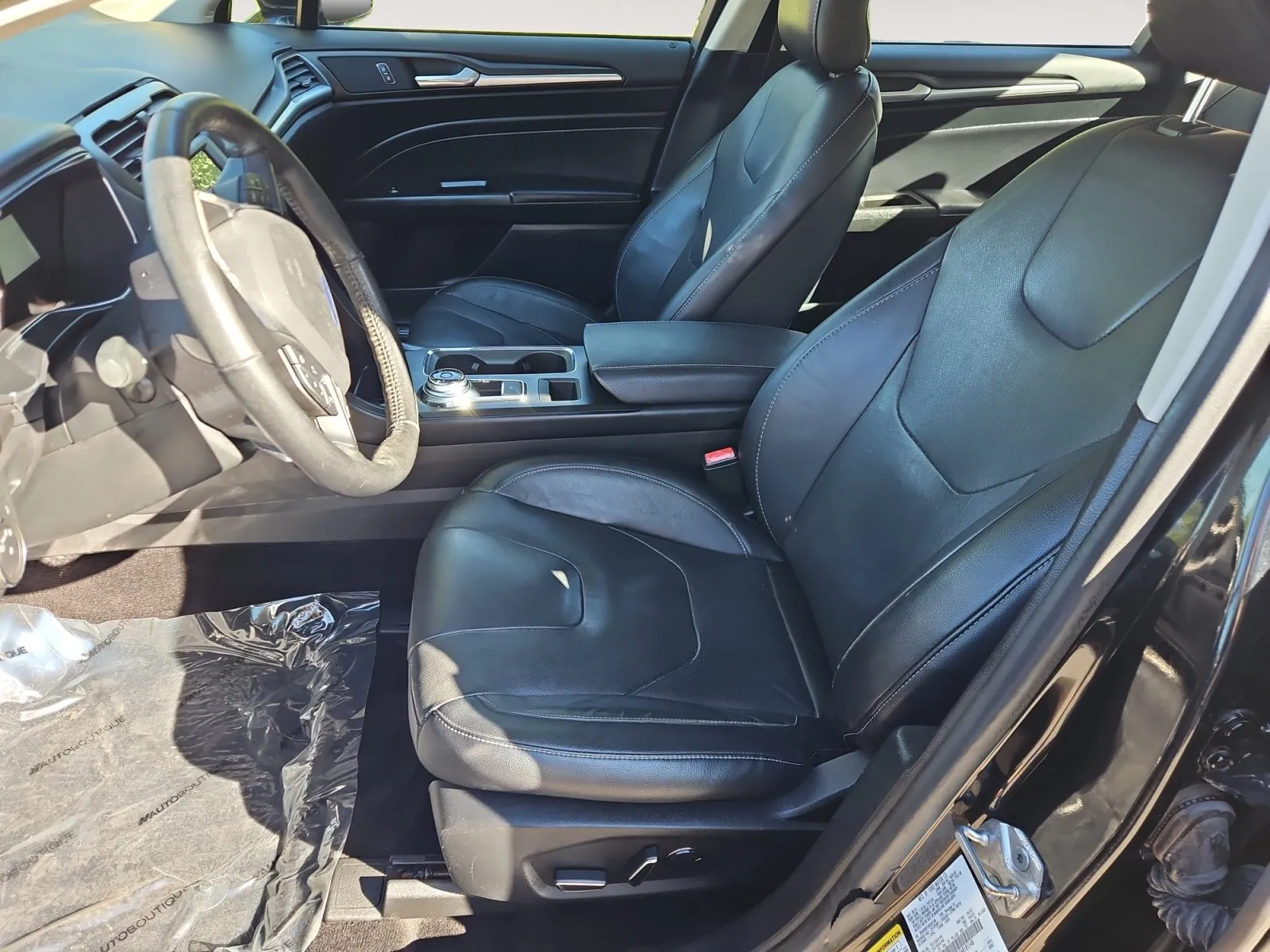Ford Fusion photo 9