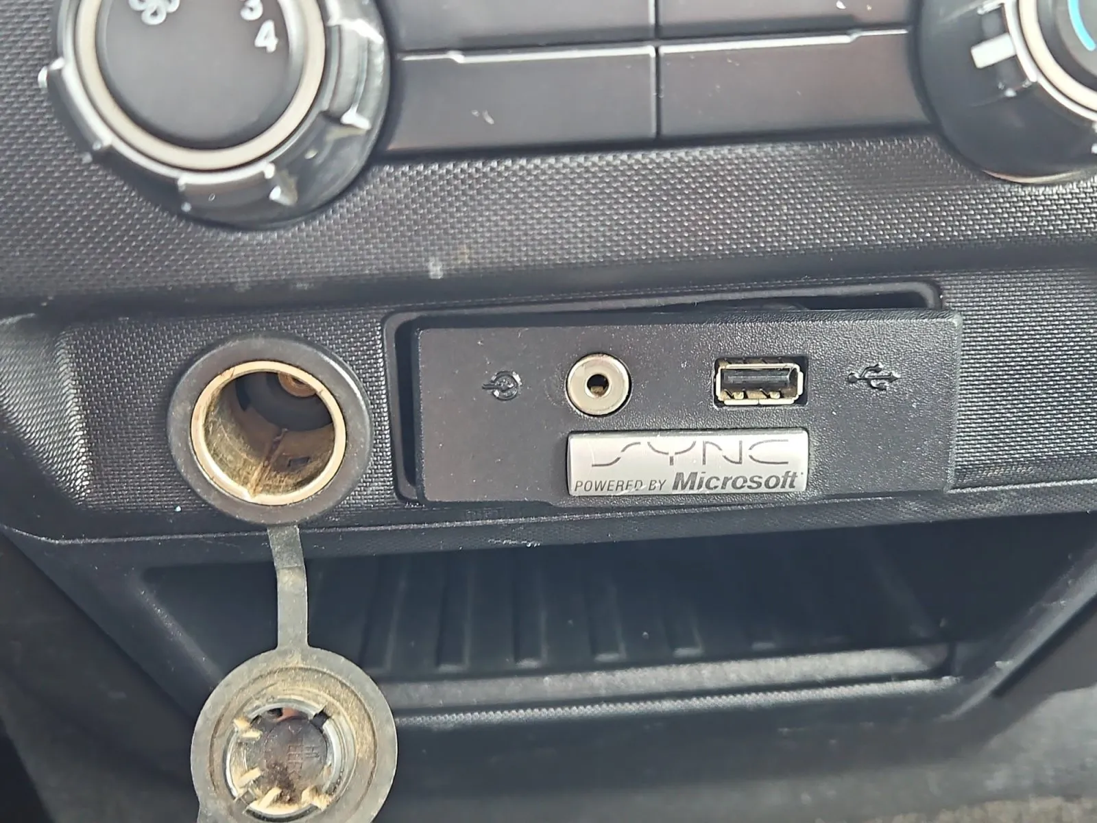 Ford F-150 photo 18