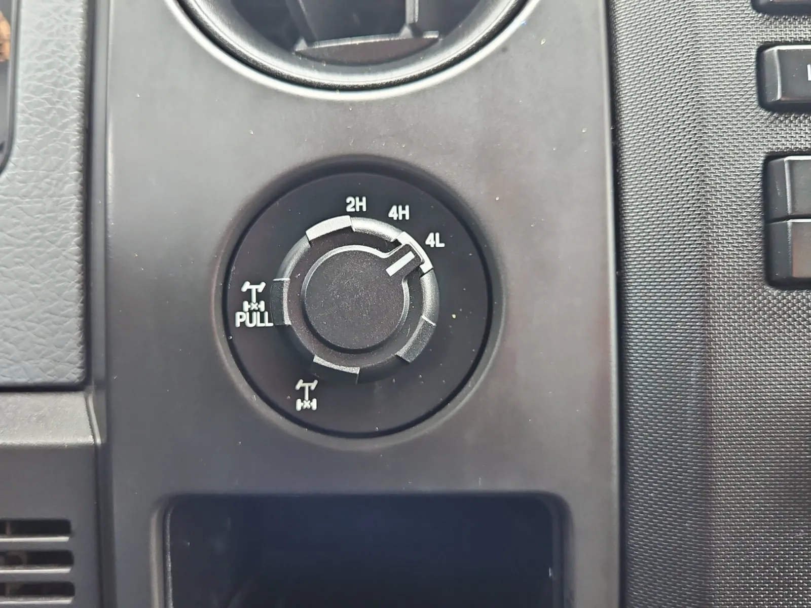 Ford F-150 photo 16