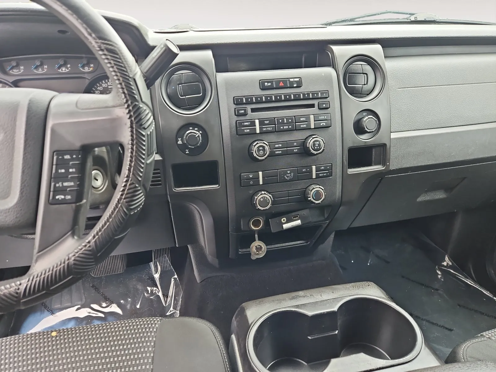 Ford F-150 photo 11
