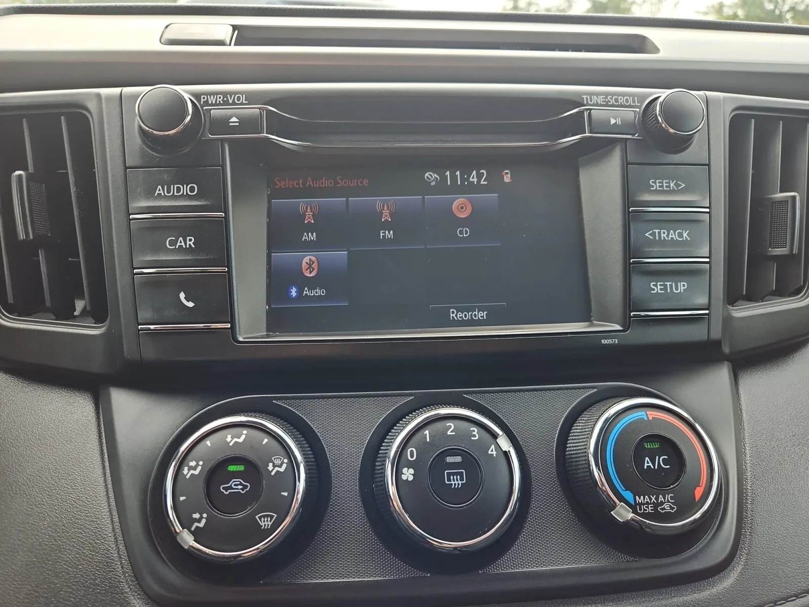 Toyota RAV4 photo 14