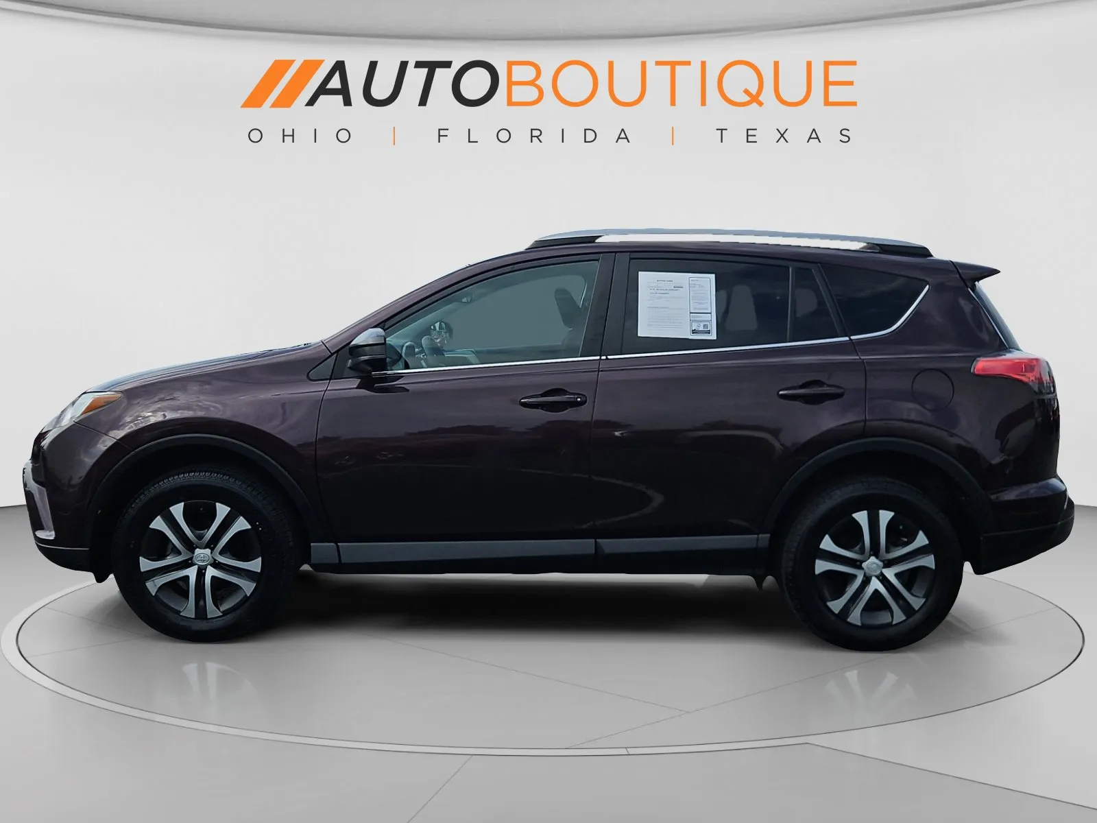 Toyota RAV4 photo 2