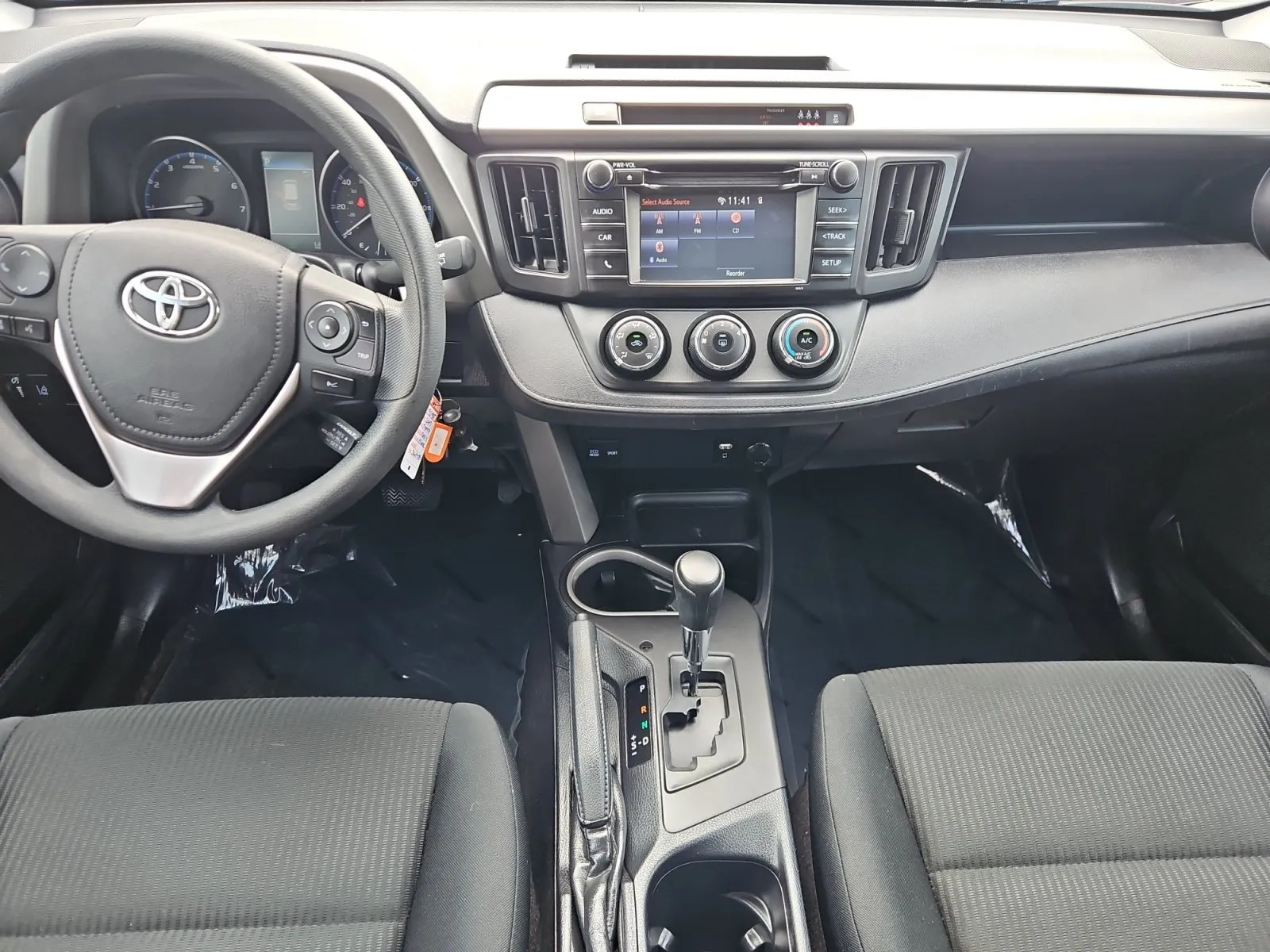 Toyota RAV4 photo 9