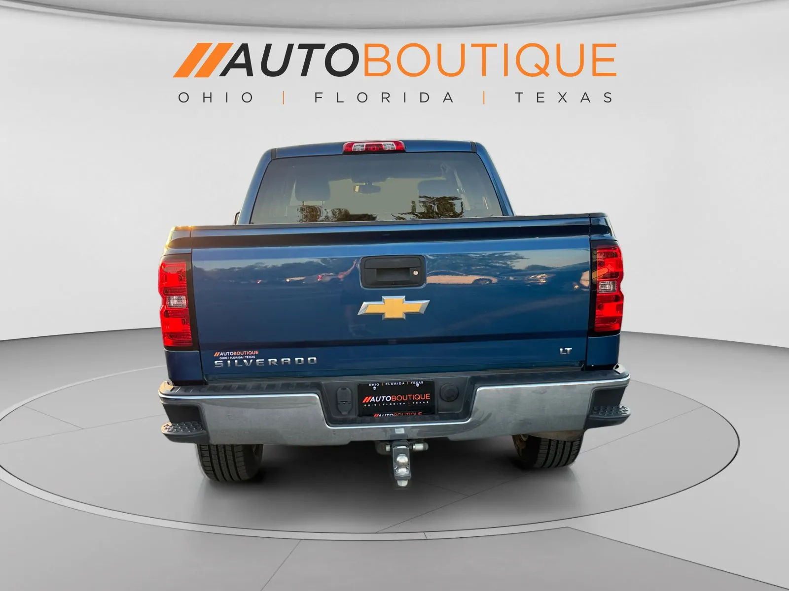 Chevrolet Silverado photo 4