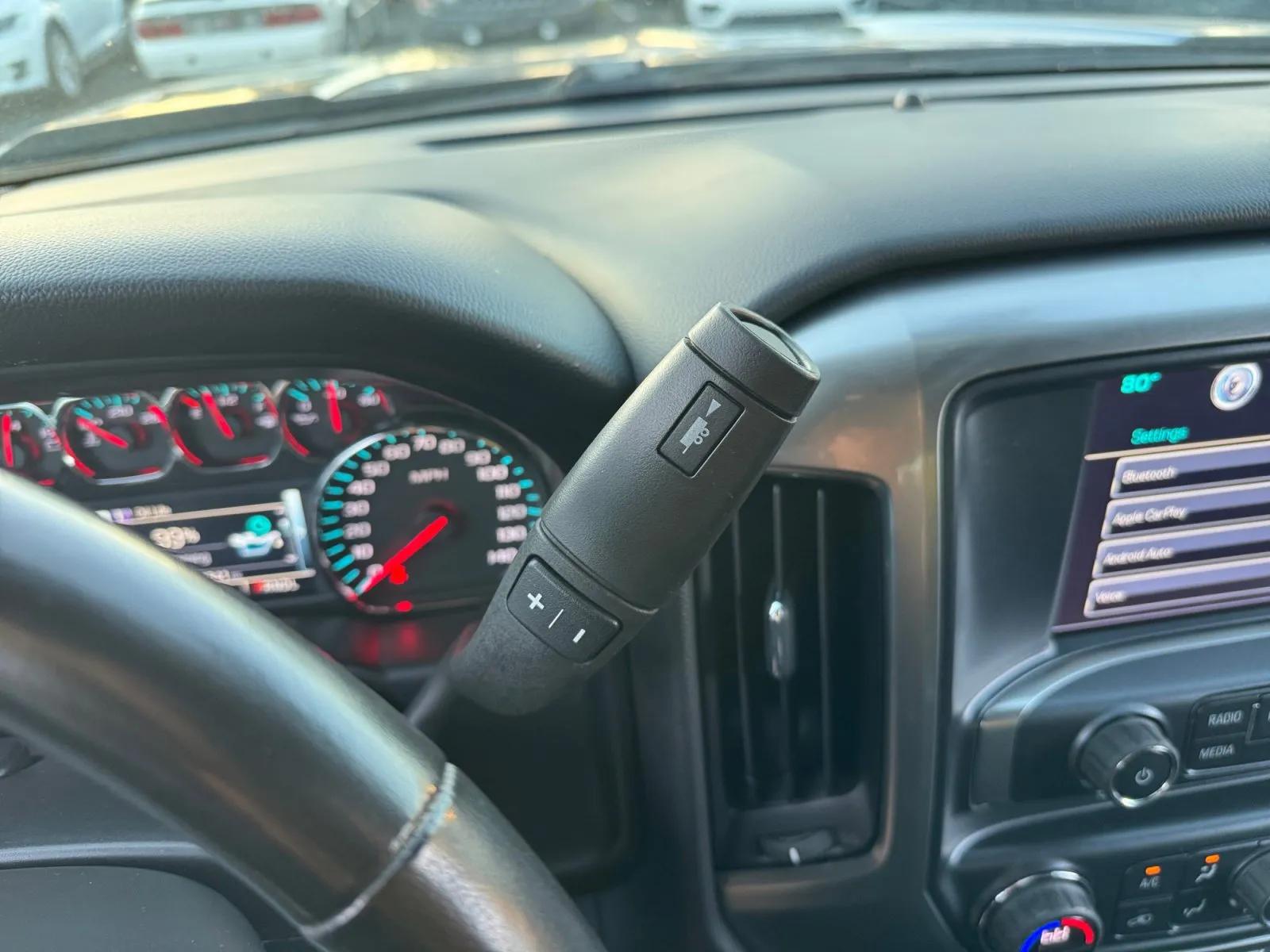 Chevrolet Silverado photo 21