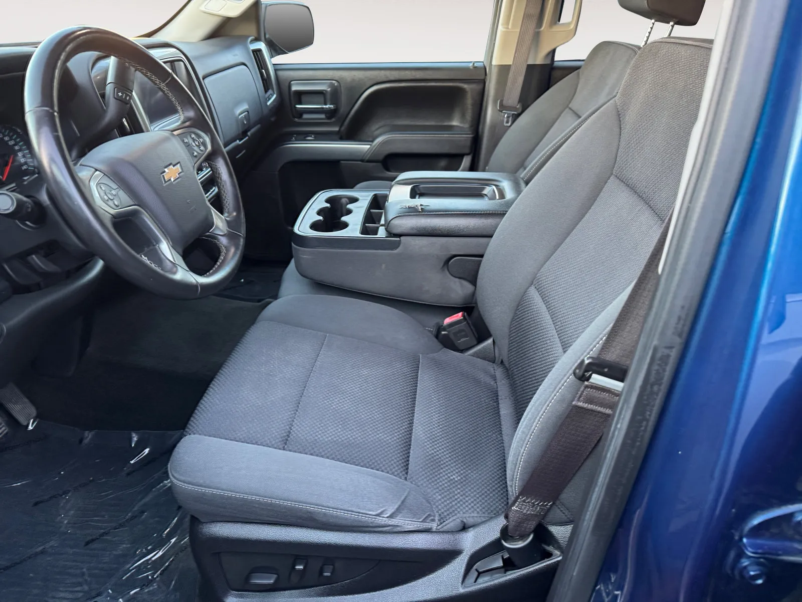 Chevrolet Silverado photo 9