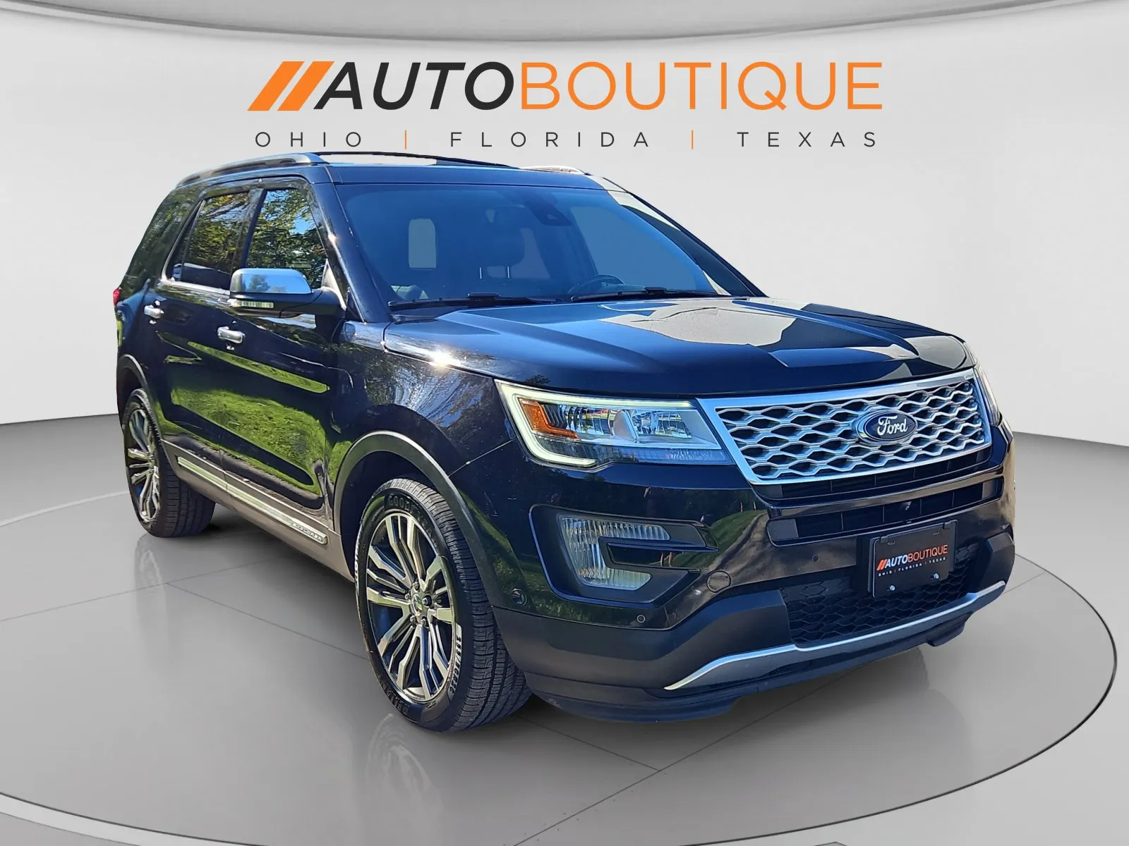 Ford Explorer photo 7