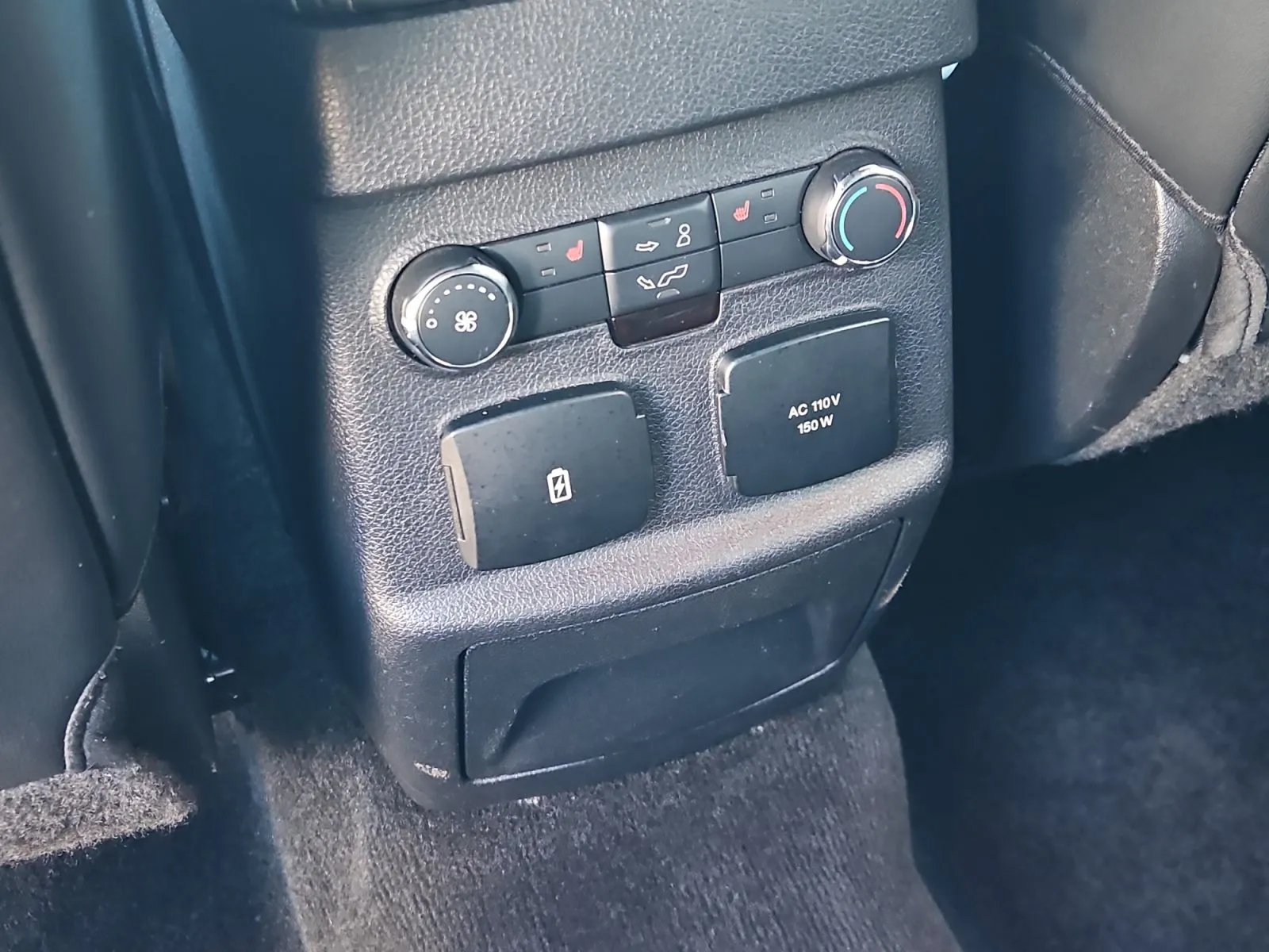Ford Explorer photo 13
