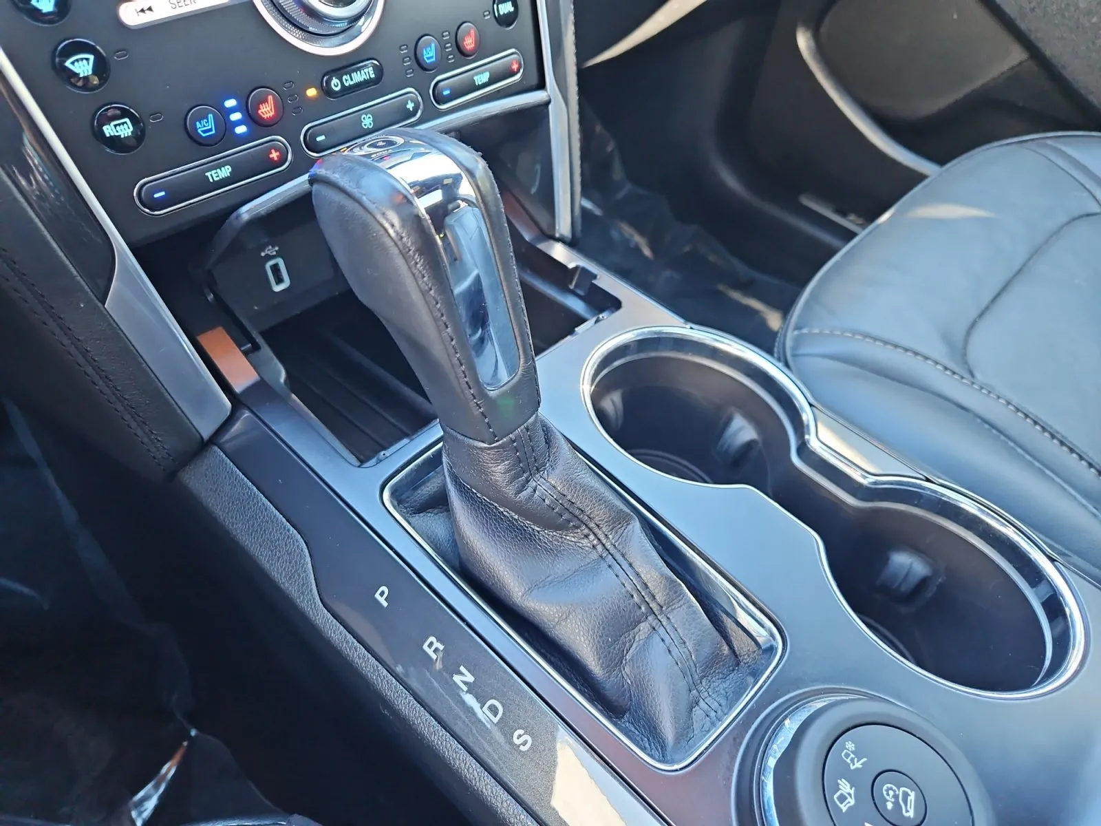 Ford Explorer photo 27