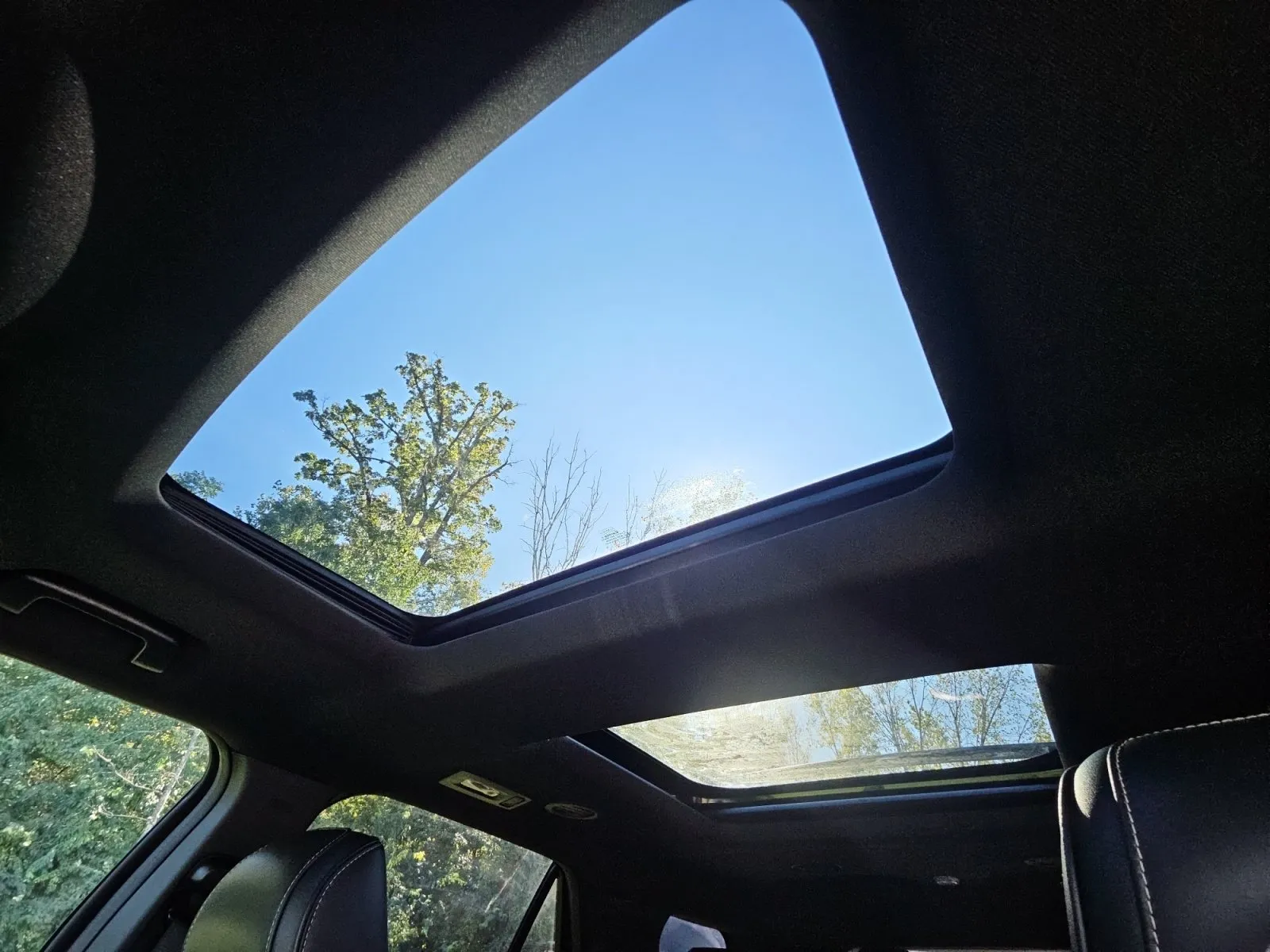 Ford Explorer photo 17