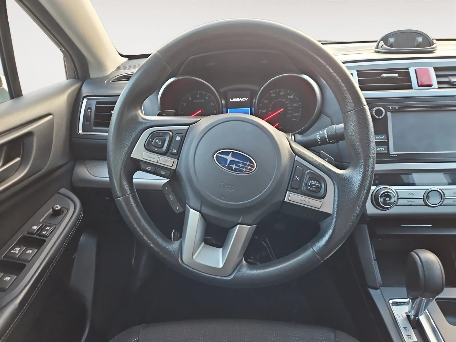 Subaru Legacy photo 12