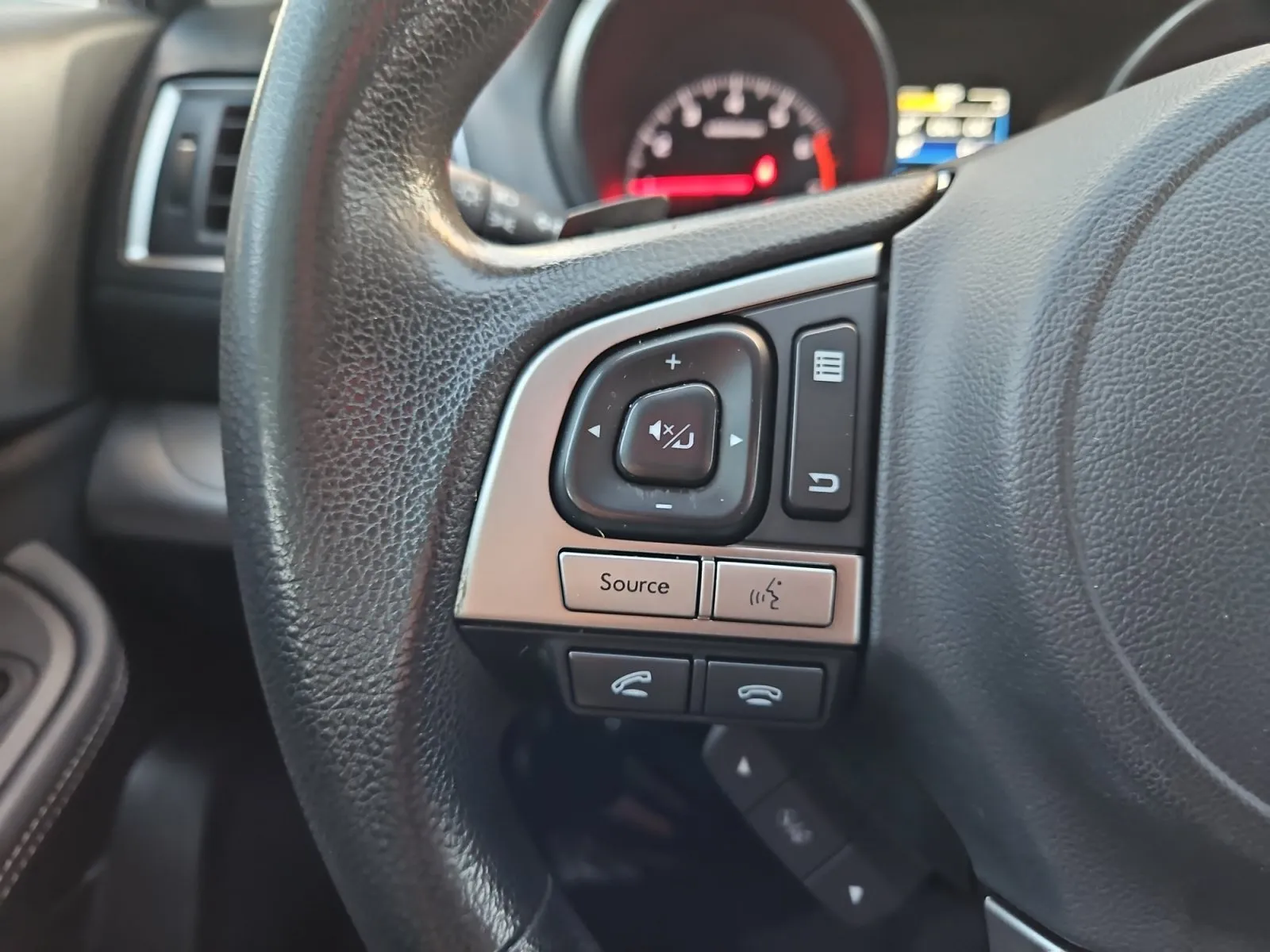 Subaru Legacy photo 22