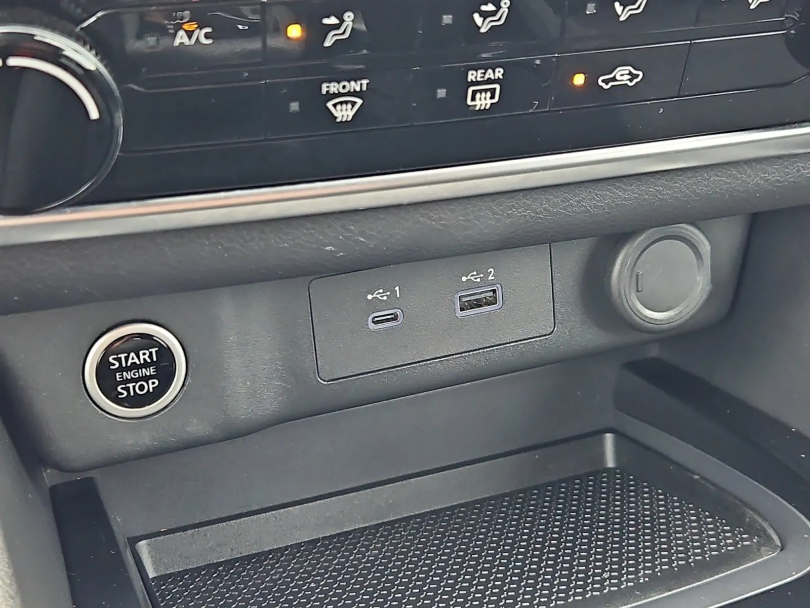 Nissan Rogue photo 18