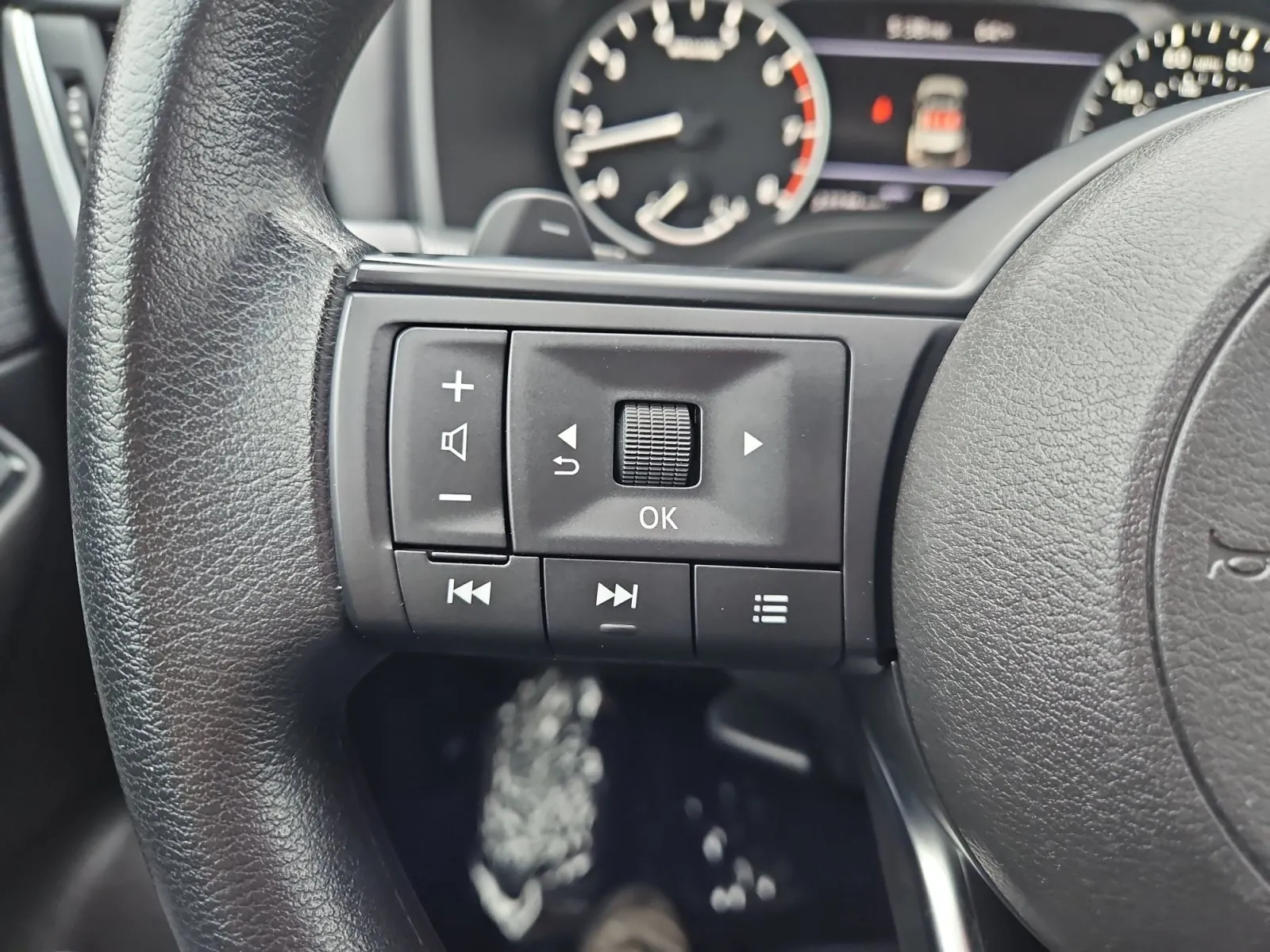 Nissan Rogue photo 23