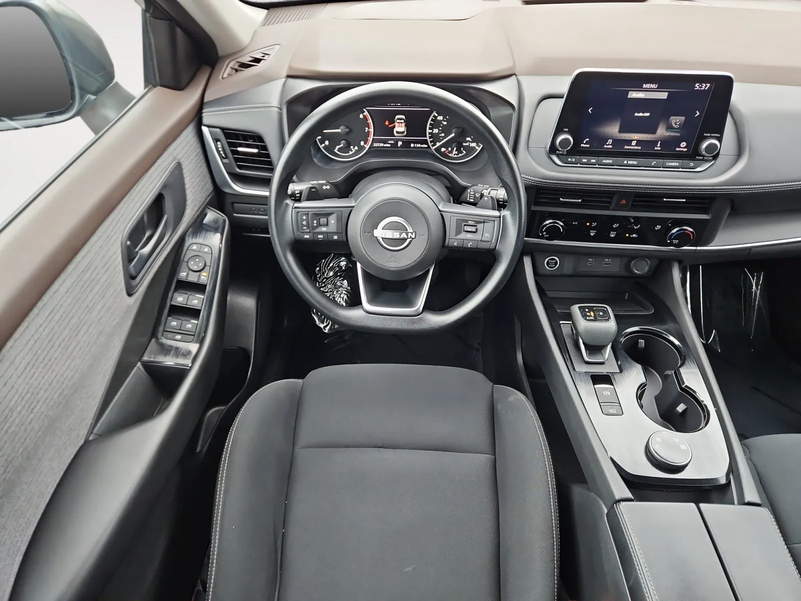Nissan Rogue photo 10