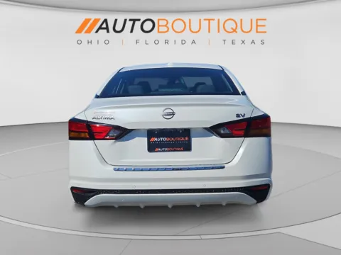 More photos of 2023 Nissan Rogue S at Auto Boutique Ohio, OH