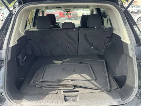 More photos of 2023 Nissan Rogue S at Auto Boutique Ohio, OH