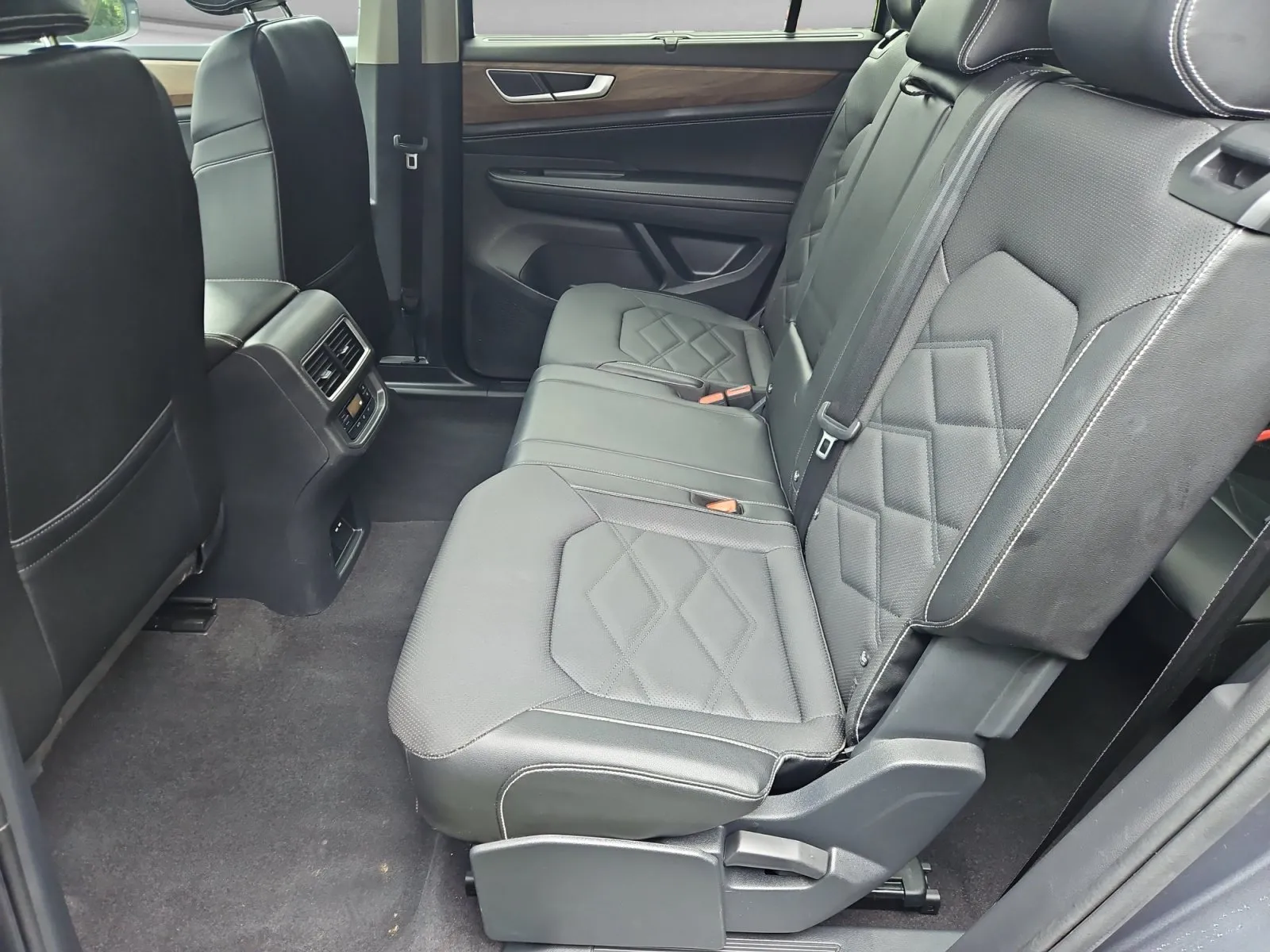 Volkswagen Atlas photo 14