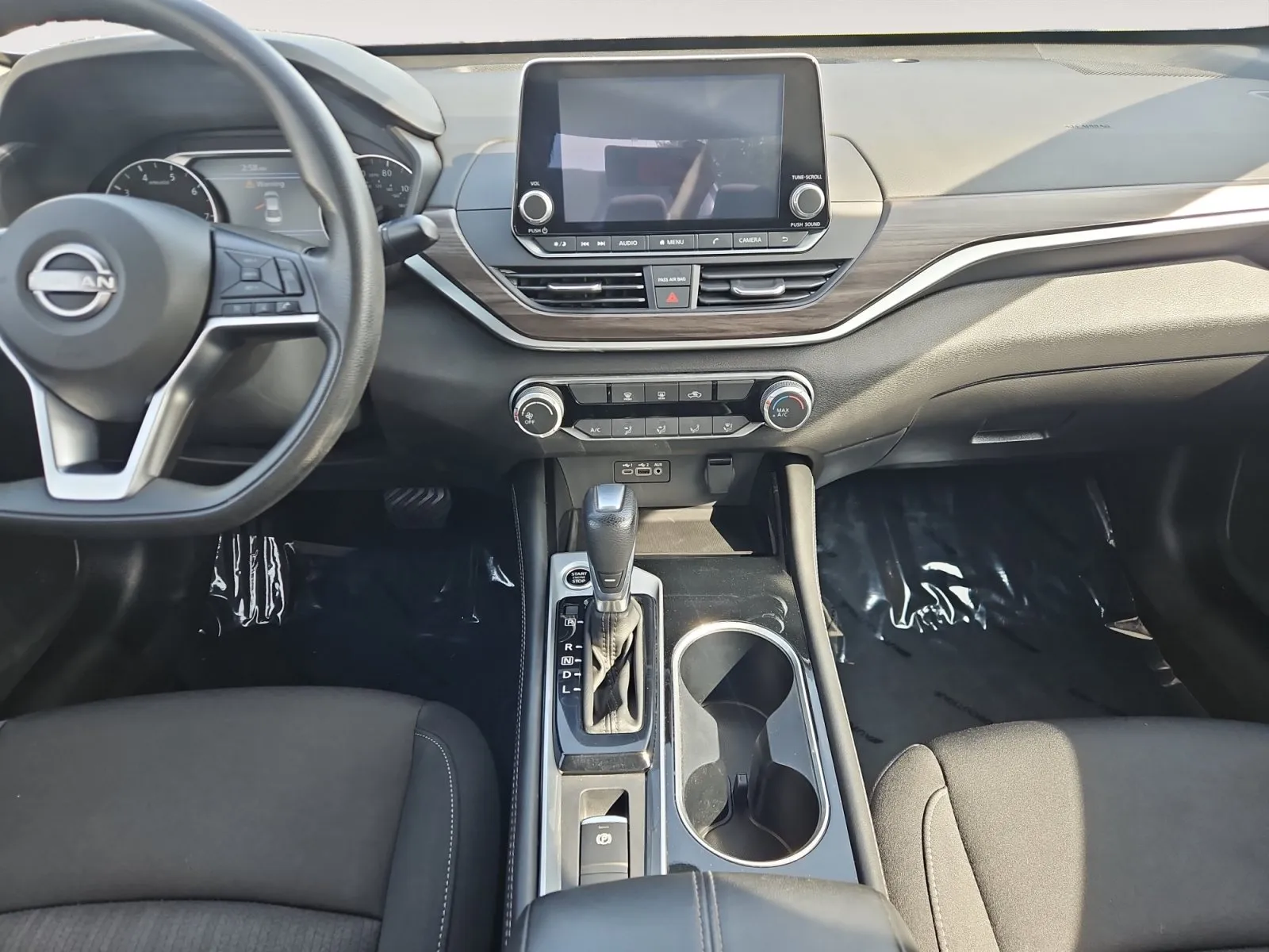 Nissan Altima photo 11