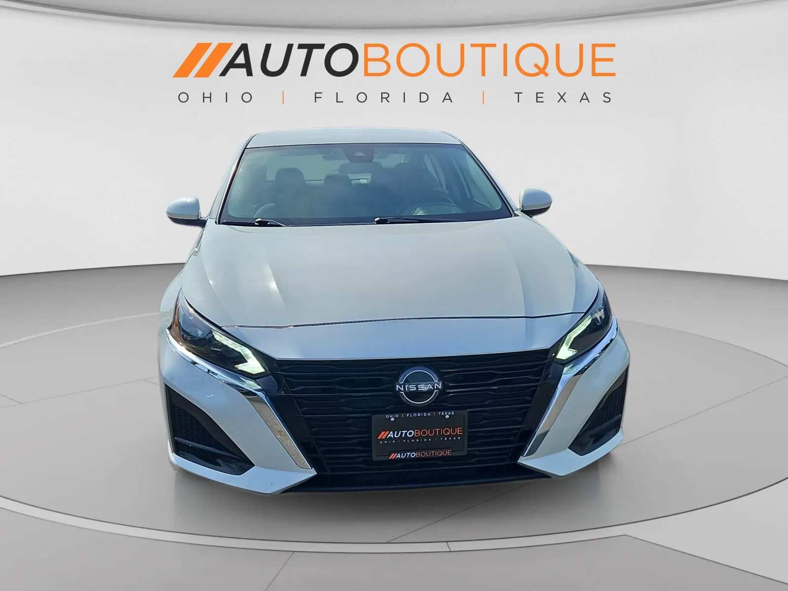 Nissan Altima photo 8