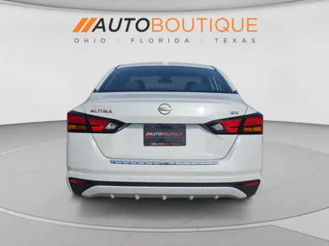 More photos of 2023 Nissan Altima 2.5 SV at Auto Boutique Ohio, OH
