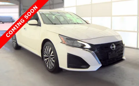 Another view of 2023 Nissan Altima 2.5 SV for sale in Columbus, OH at Auto Boutique Ohio