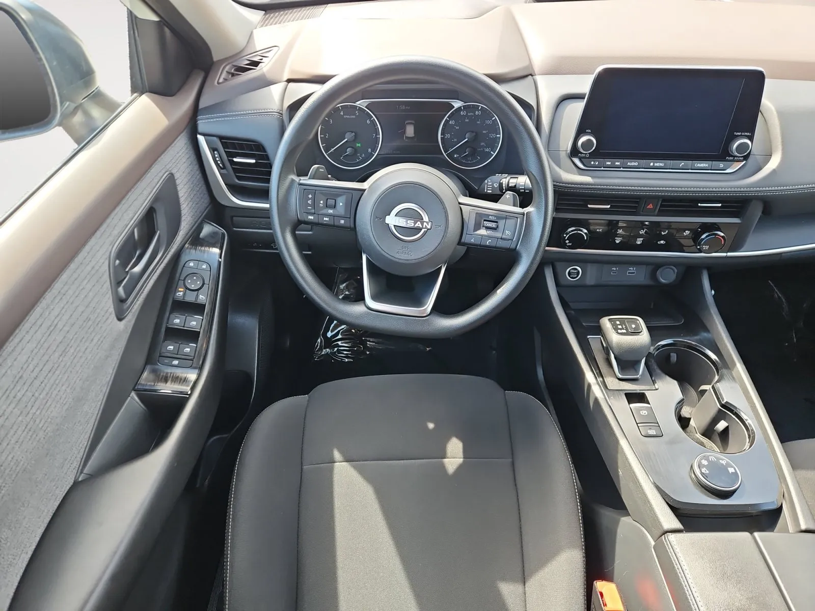 Nissan Rogue photo 10