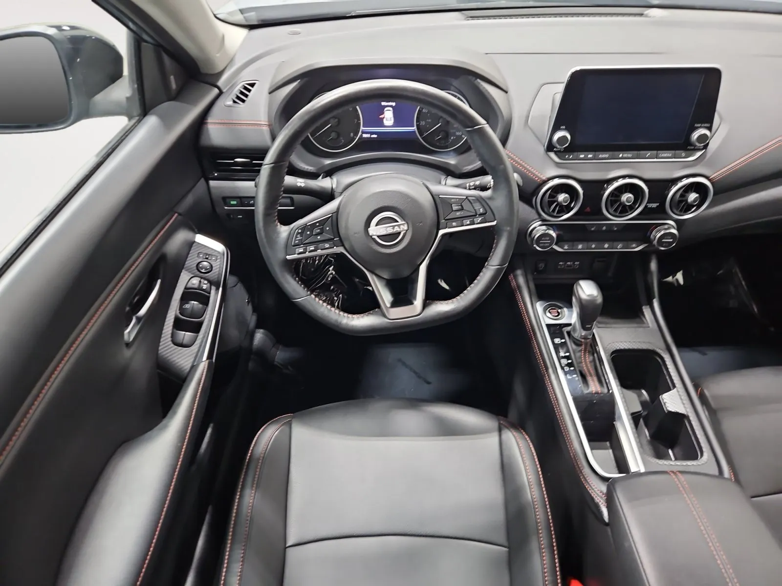 Nissan Sentra photo 8