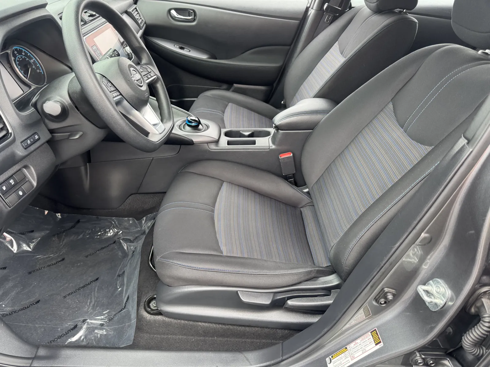 Nissan Leaf photo 9
