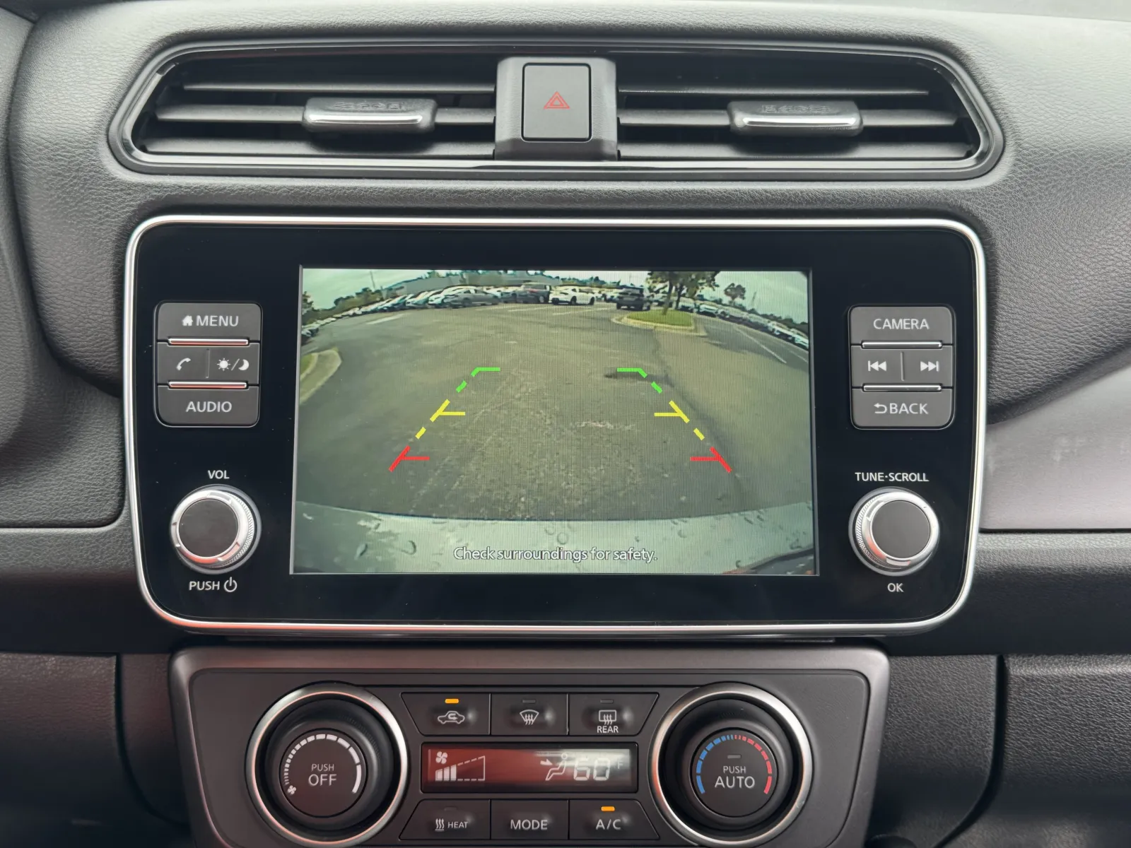 Nissan Leaf photo 3