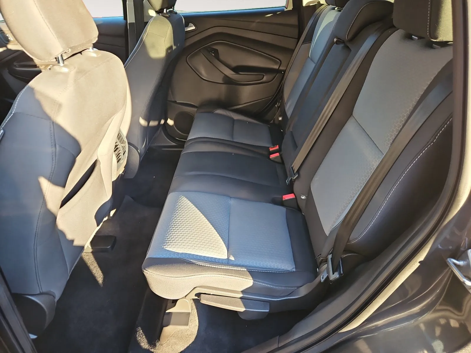 Ford Escape photo 12