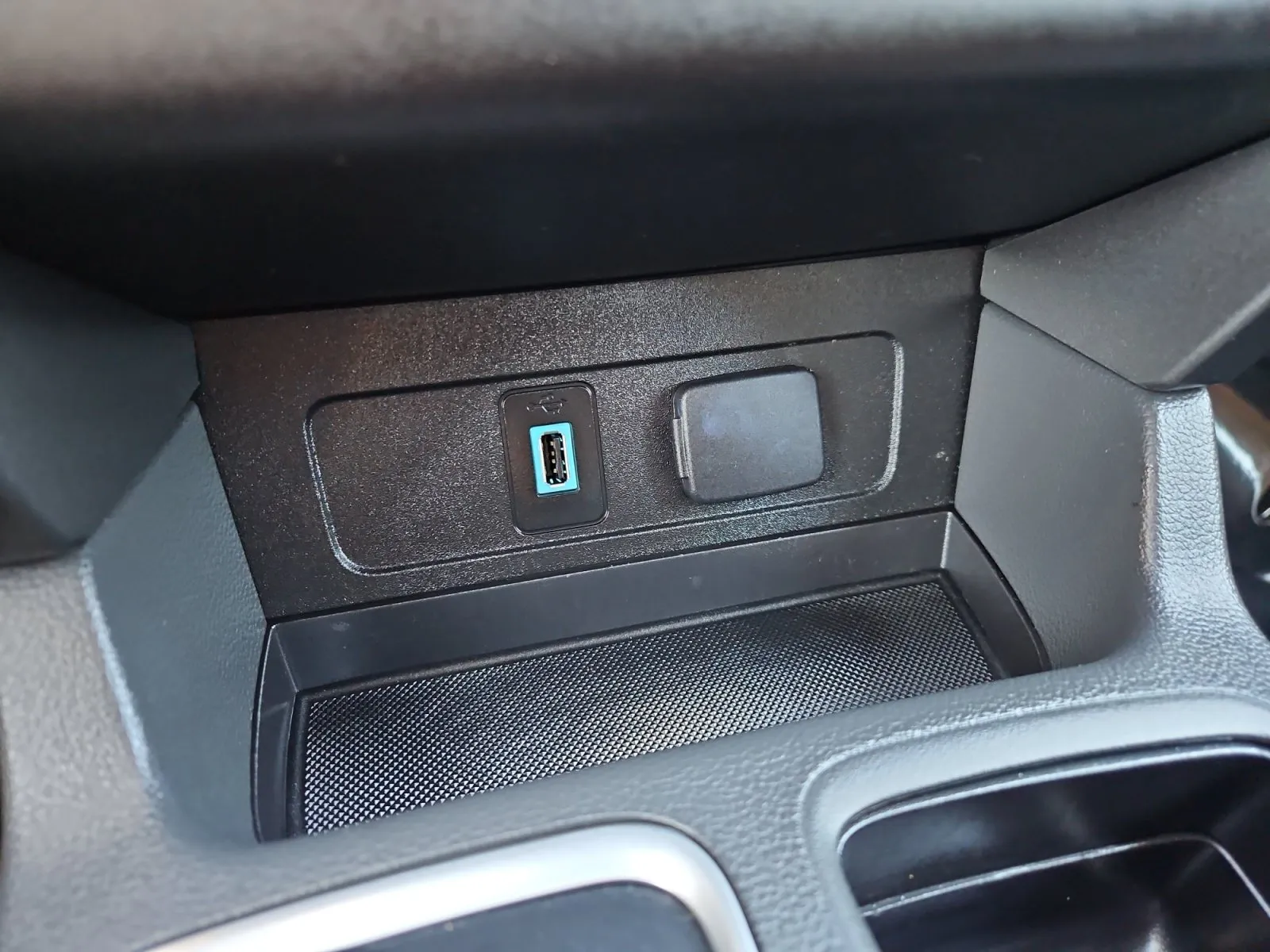 Ford Escape photo 19