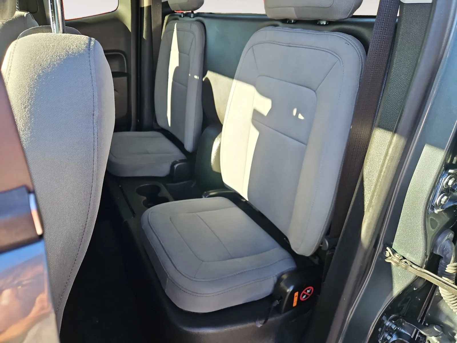 GMC Canyon photo 13