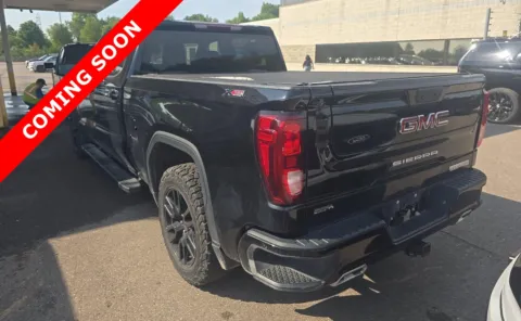 More photos of 2022 GMC Sierra 1500 Elevation at Auto Boutique Ohio, OH