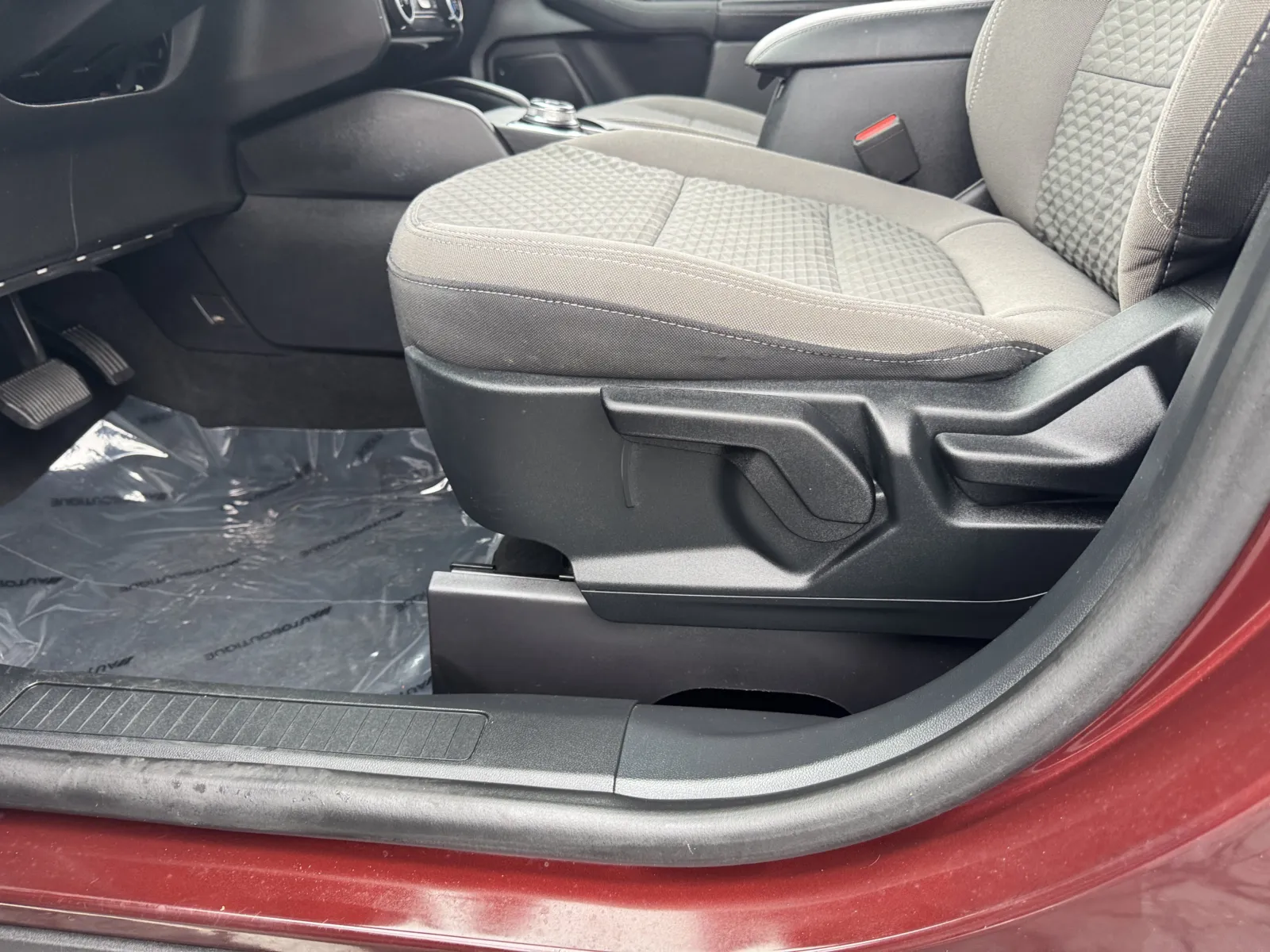 Ford Escape photo 30