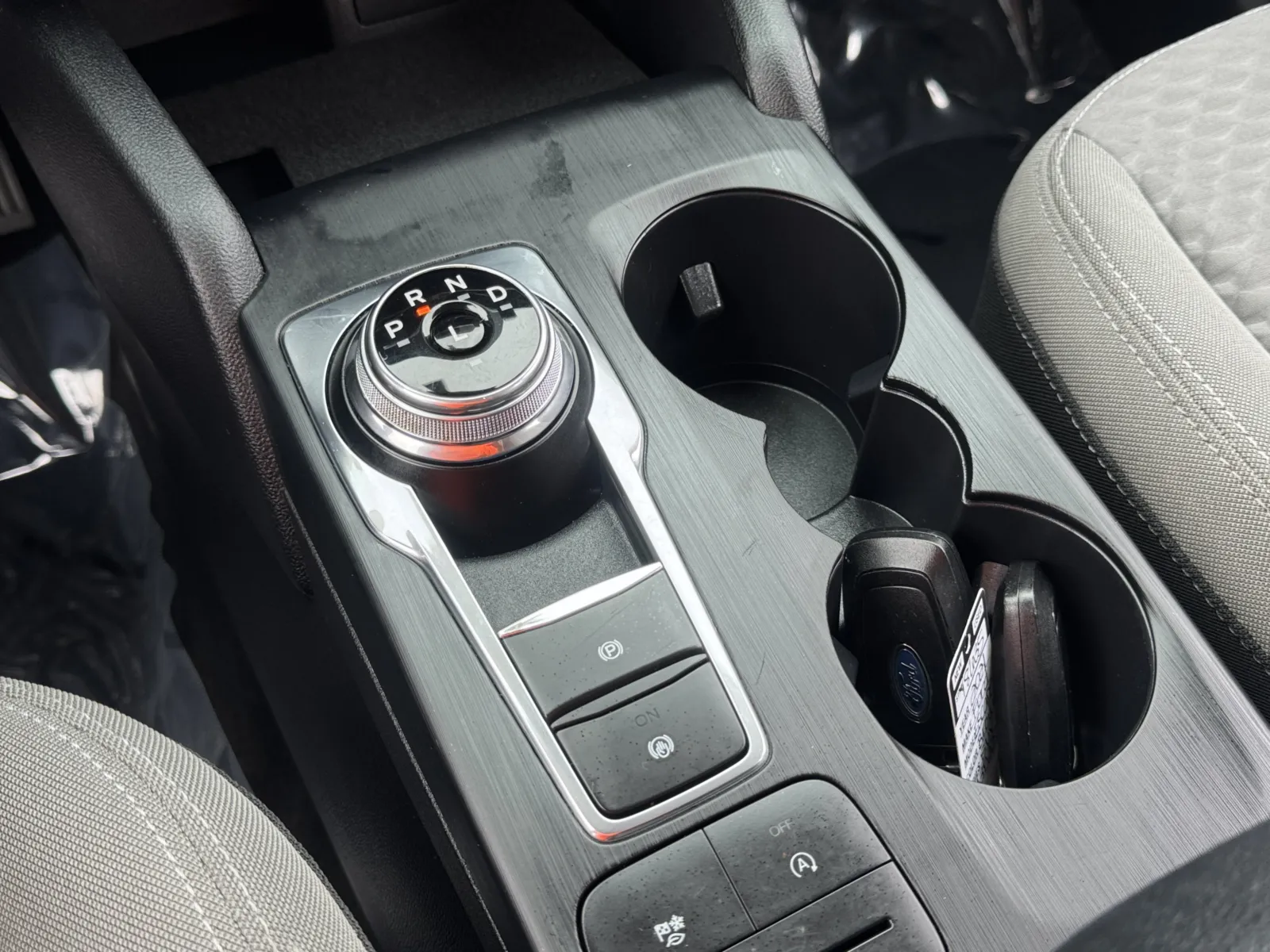 Ford Escape photo 27