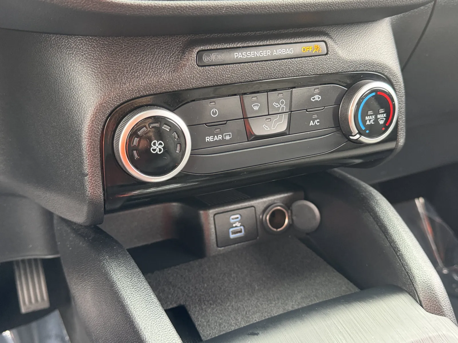 Ford Escape photo 26
