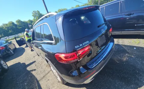 More photos of 2020 Mercedes-Benz GLB 250 at Auto Boutique Ohio, OH