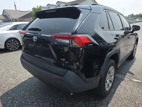 More photos of 2020 Toyota RAV4 LE at Auto Boutique Ohio, OH