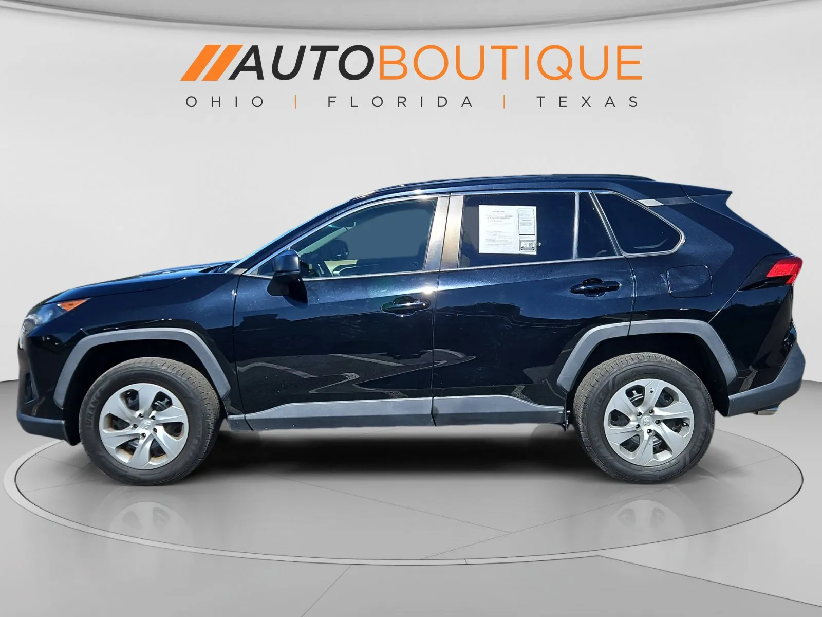 Toyota RAV4 photo 2