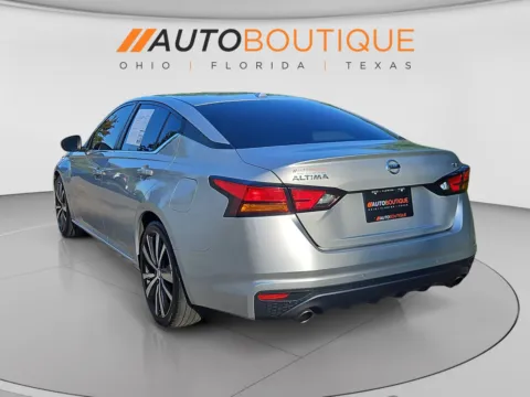 Another view of 2022 Nissan Altima 2.5 SR for sale in Columbus, OH at Auto Boutique Ohio